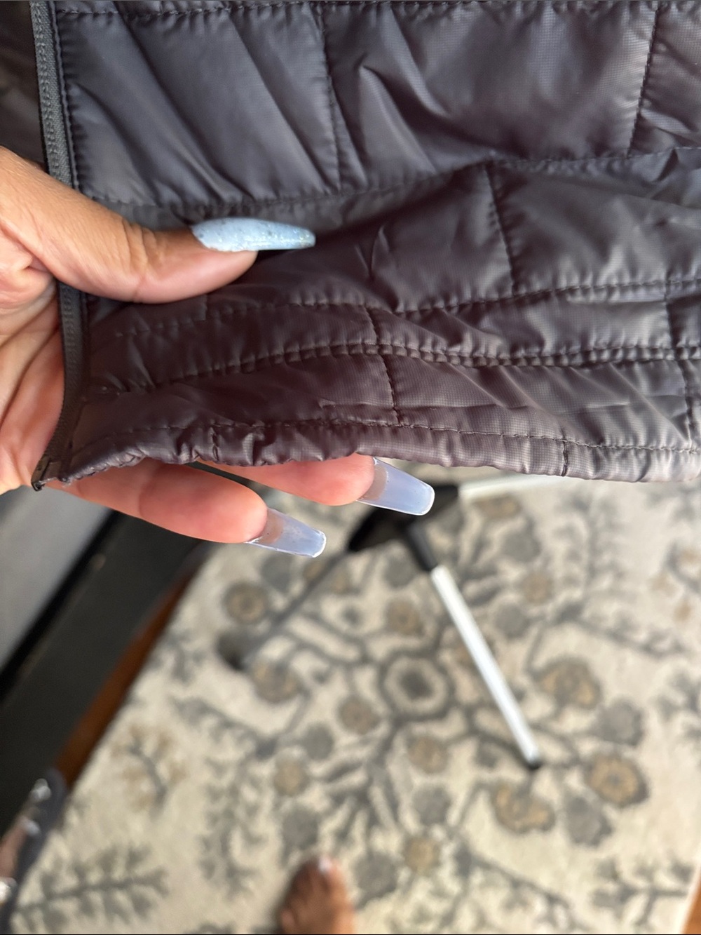 Patagonia Men's Quilted Vest in Taupe - Picture 5 of 5